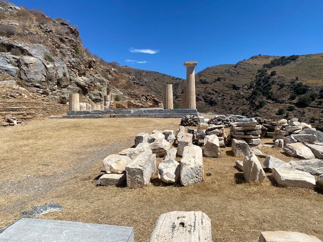 Hike to Karthaia